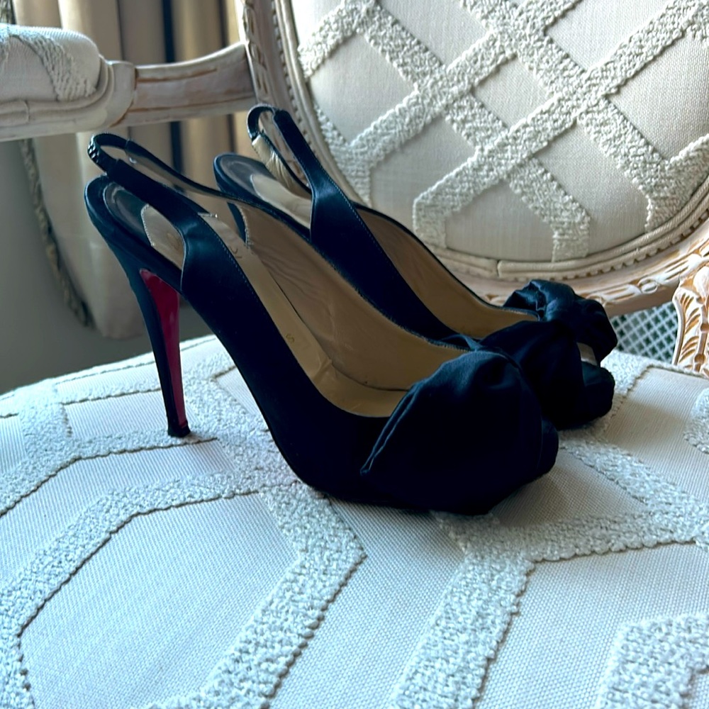 Satin evening, Louboutin heels